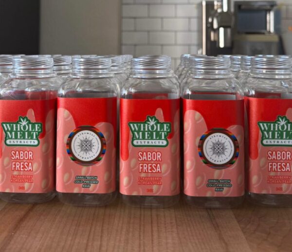 whole-melt-sabor-fresa-cold-pressed-drink.jpeg Whole Melt Sabor Fresa Cold Pressed Drink - Image 1